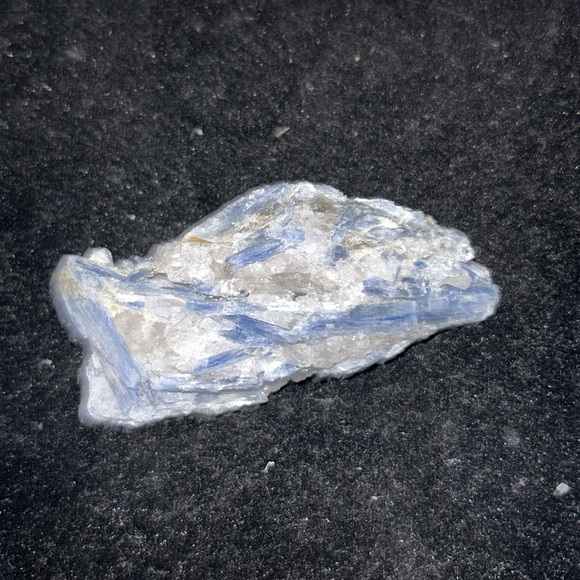 Kyanite - Picture 2 of 4